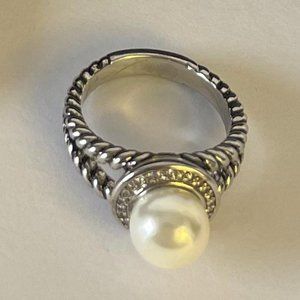 Size 6 Fasjion Albion® Pearl Ring in Sterling Silver with Pavé Diamonds